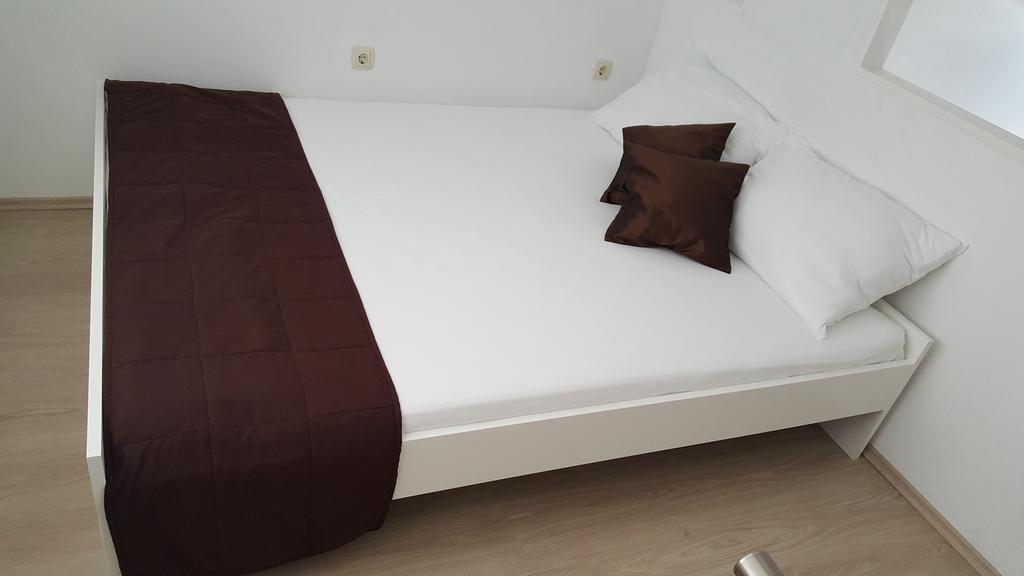 Apartments Rotim Zaostrog Ngoại thất bức ảnh