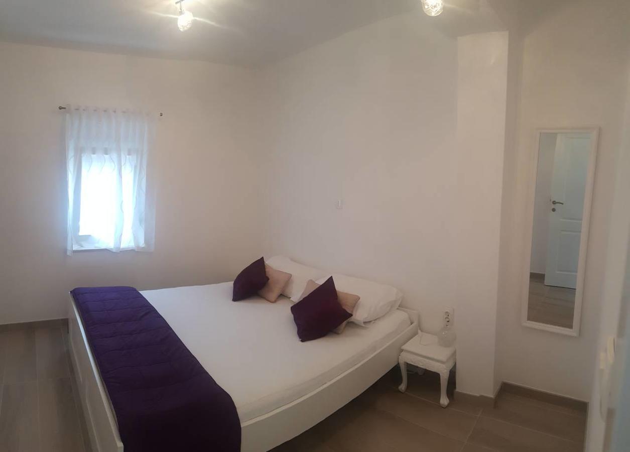 Apartments Rotim Zaostrog Ngoại thất bức ảnh