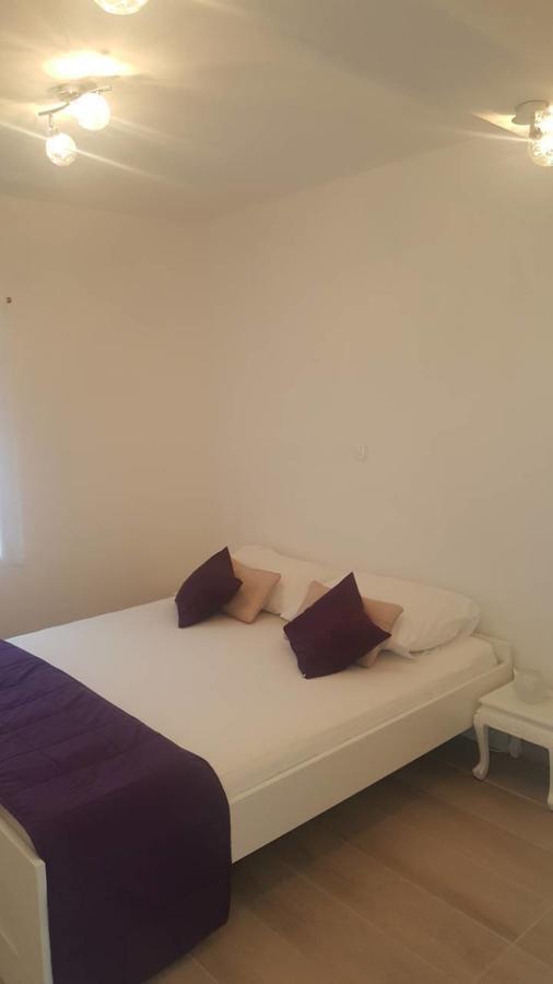 Apartments Rotim Zaostrog Ngoại thất bức ảnh