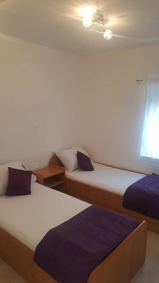 Apartments Rotim Zaostrog Ngoại thất bức ảnh